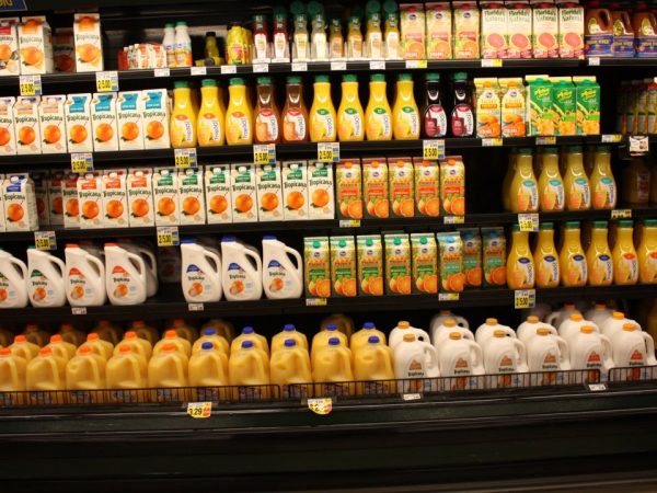 Drinking a lot of fruit juice associated to risk of premature death, say researchers