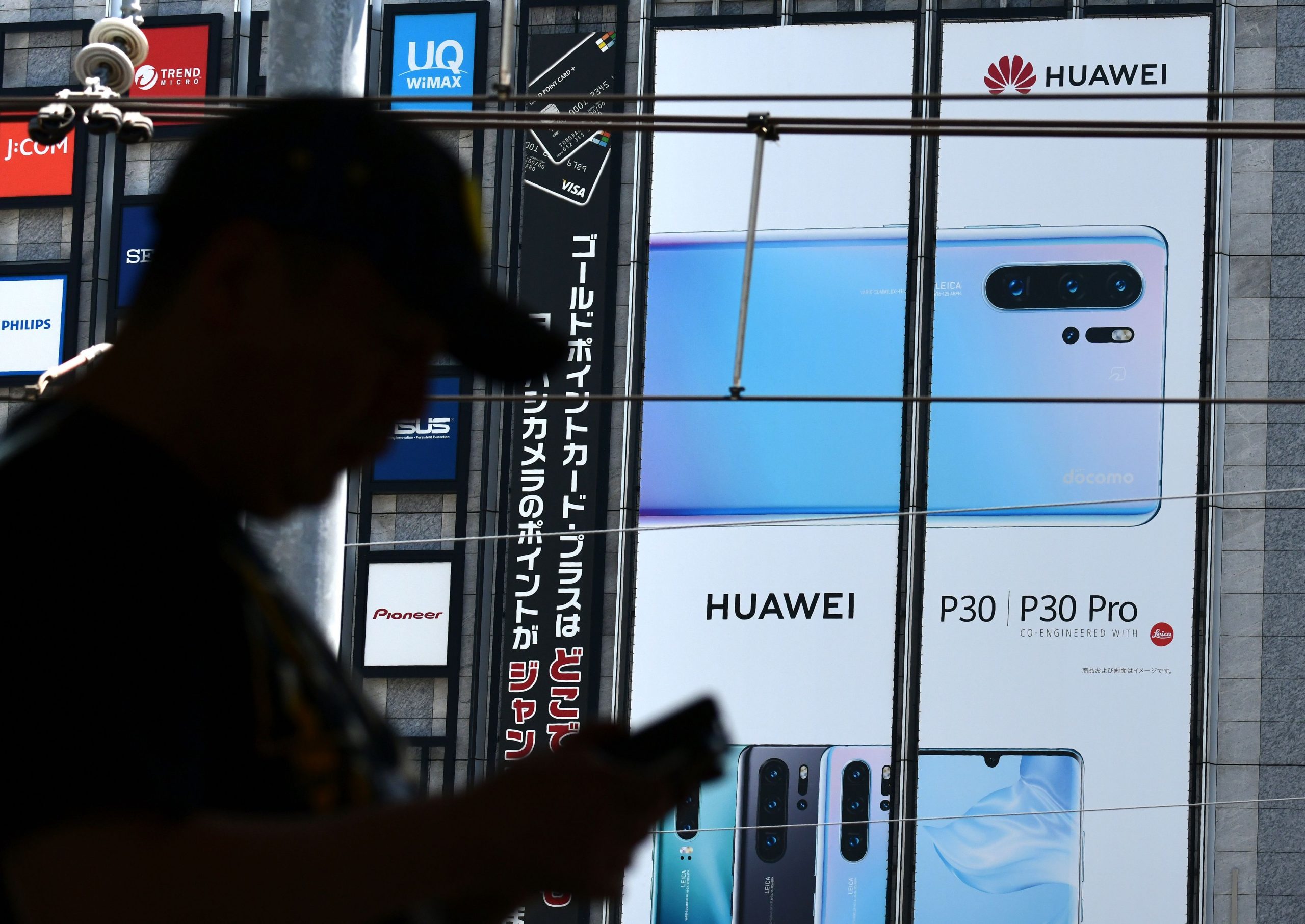 Huawei Wants to Play Nice With Google and Microsoft, But Has Its 'Last Resort' Ready