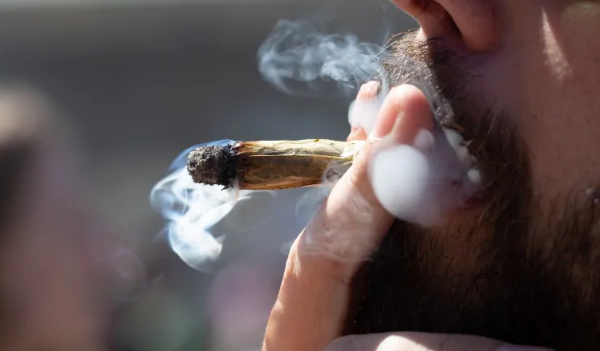 Quebec backs away from its plan of banning cannabis smoking in public spaces